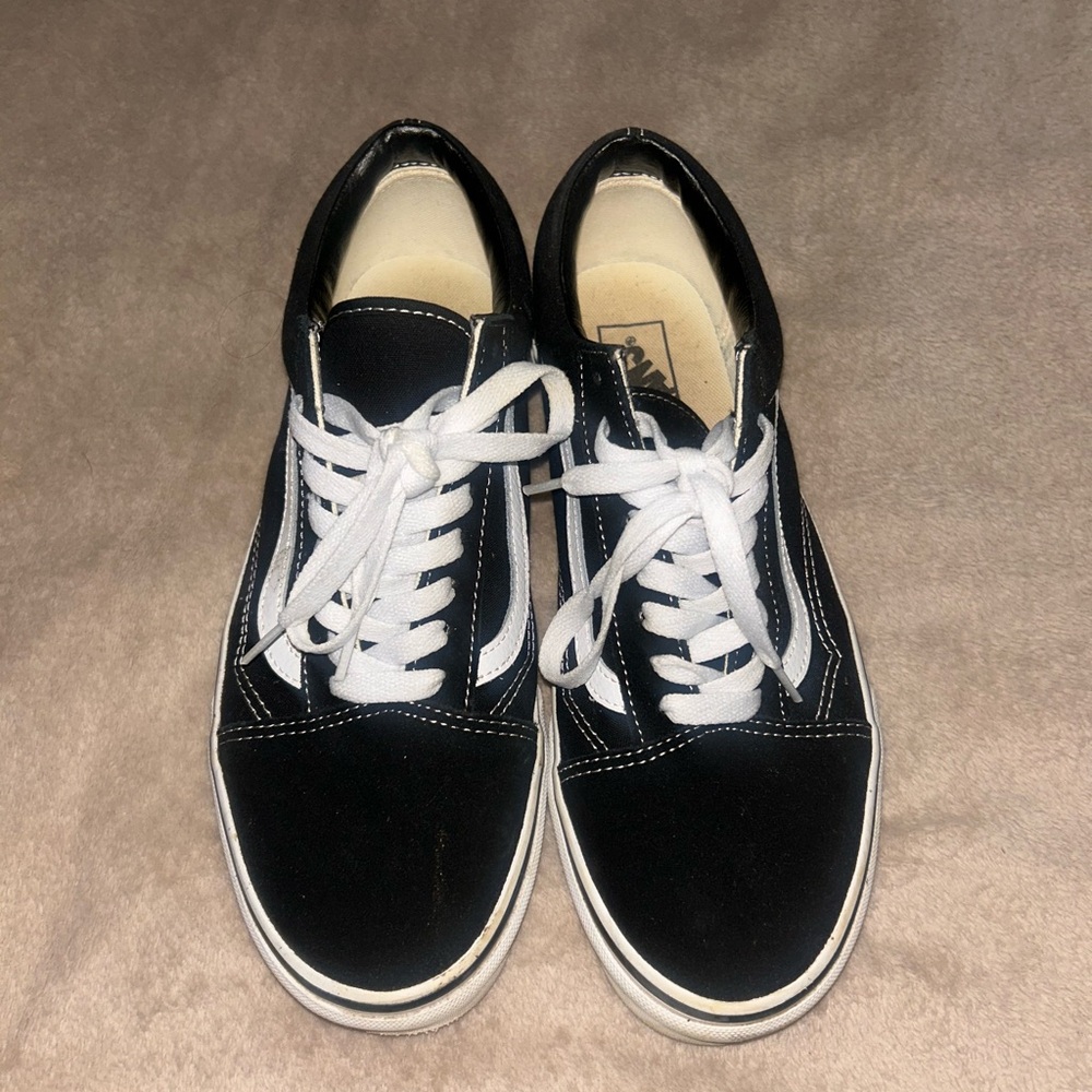 Vans Off the Wall Sneakers | Black and White | Women’s 10.5